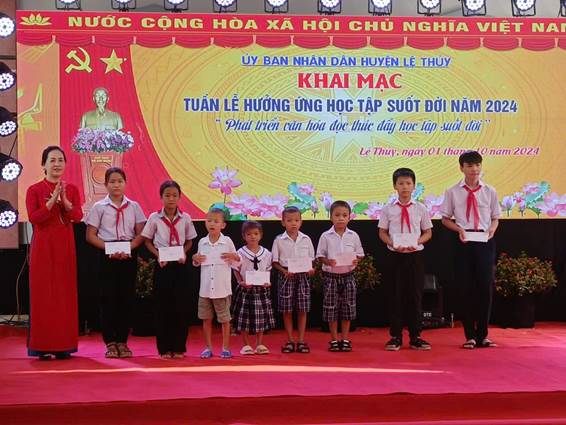 Khai mac TLHTSD 3.jpg